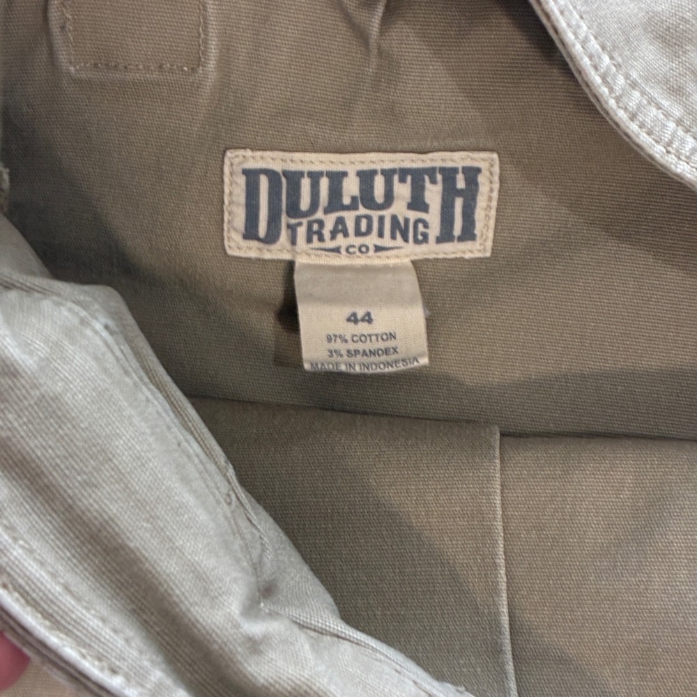 Duluth Trading Co Cargo Shorts Mens 44 Tan Fire Hose Flex Work Outdoor Utility - Picture 3 of 8